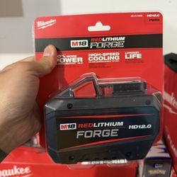 Milwaukee Tools And Batteries 