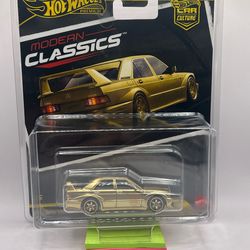 Hot Wheels Modern Classics Mercedes Benz Chase