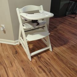 Like New high Chair