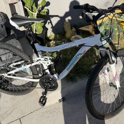 MOUNTAIN BIKE DUAL SUSPENSION SIZE WHEELS 26”