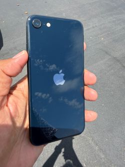 I p h o n e SE 2023 64GB unlocked