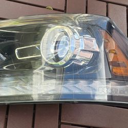 Dodge RAM Headlamp 2016 2017 2018 2019 2020 2021 2022 Left Side (Driver) OEM