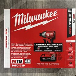 Milwaukee M18 BRUSHLESS Compact 1/4 Impact Driver Kit
