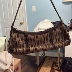 Vendo Esta Cartera Carolina herrera