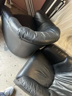 Swivel Barrel Style Club Chairs Pair $50 Each