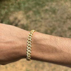 Diamond Test Approved 8MM Gold Cuban Bracelet Moissanite 