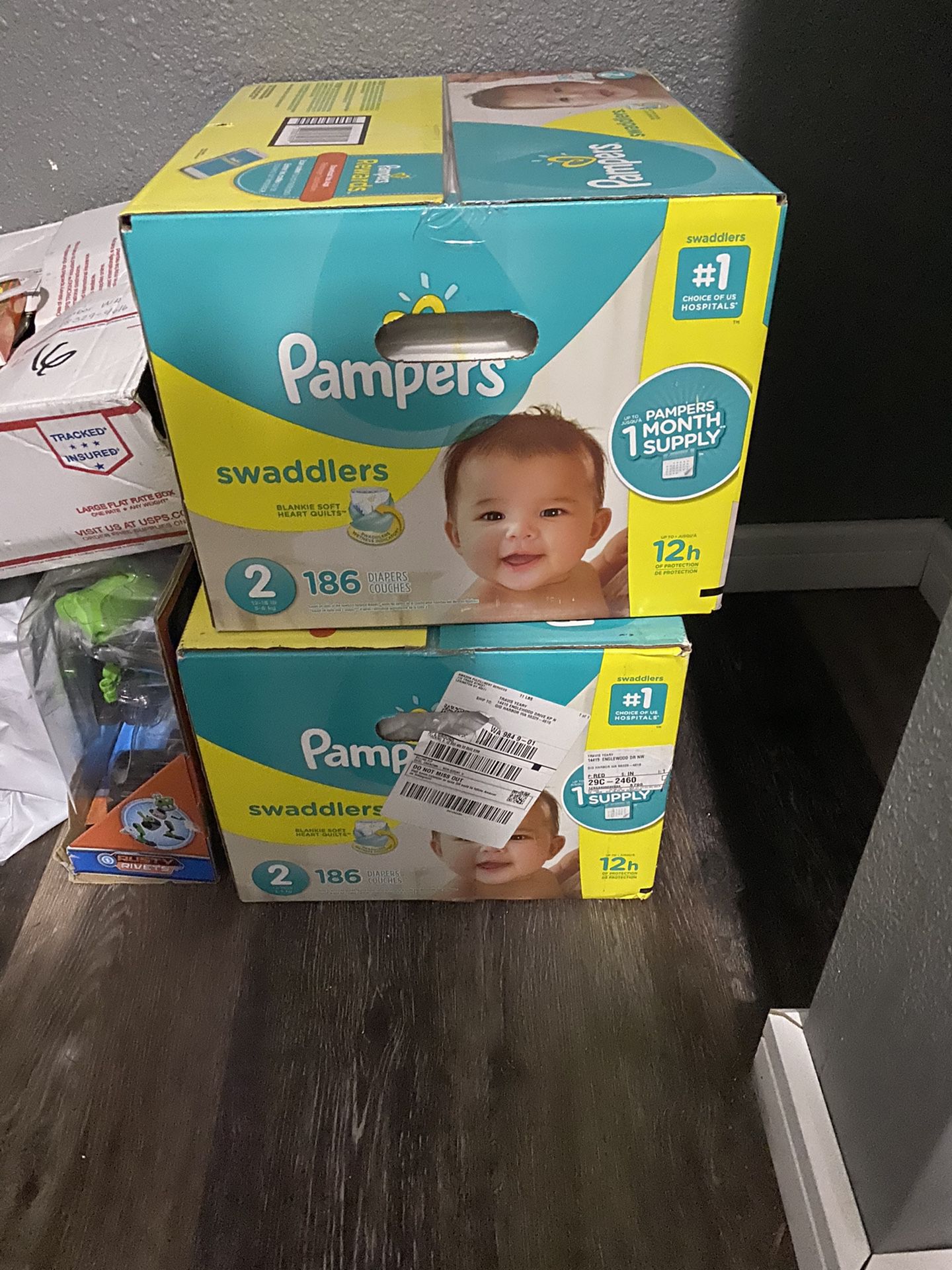 2 boxes Size 2 Pampers 186 count