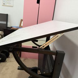 Art - Painting - Drawing - Coloring Desk