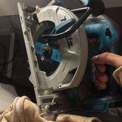 Makita Sawzall Single Battery