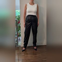 Danier Vintage Black Leather High waist Pants Size 6 