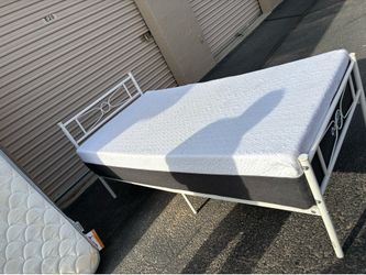 Cama twin