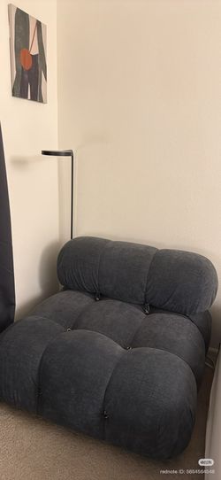 Avalon Redmond campus - sofa set