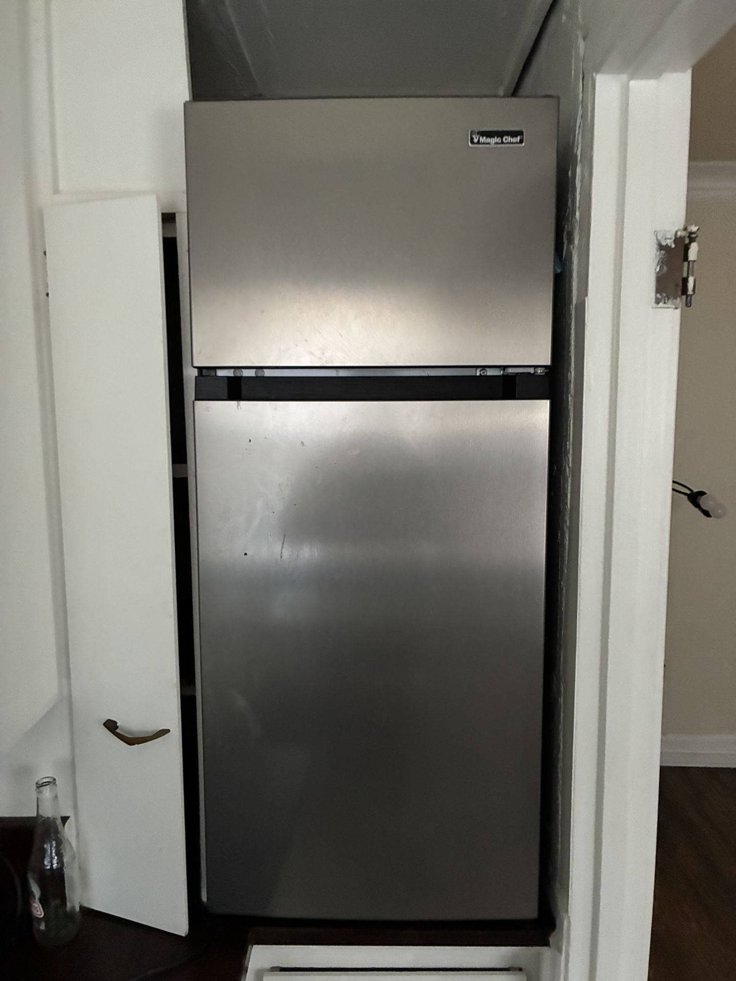 Magic Chef Min Fridge 