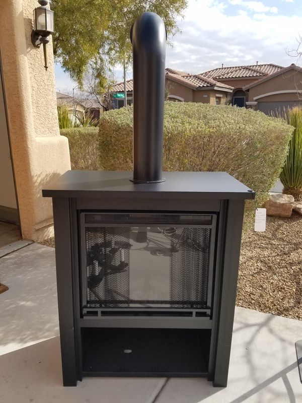Real Flame Fireplace 5005E it's a heater! for Sale in Las Vegas, NV