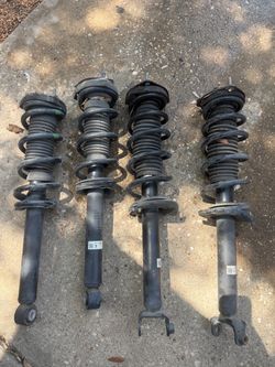 Q50 assembly struts