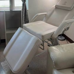 Camilla para dar masajes $130.