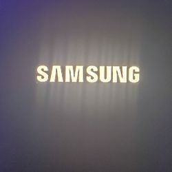 Samsung M5 Smart Monitor/ TV 