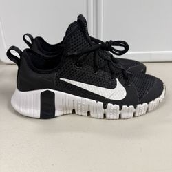 Men’s 8.5 Nike Free Metcon 3 Black White Training Shoes / Womens 10