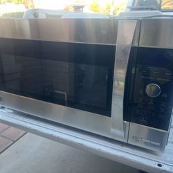 Kenmore Elite Under Cabinet Microwave