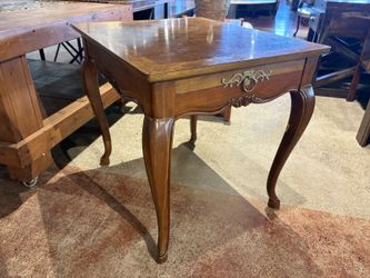 BAKER FURNITURE Square French Country Style Walnut Side Table w/ Matchbook Burl Veneer