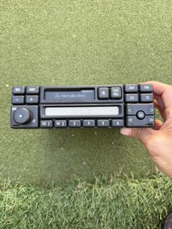 Vintage Mercedes-Benz OEM Cassette Radio CQ-LY1450A – Untested