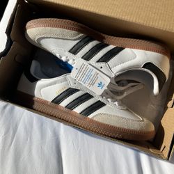 Women’s Size 9 Adidas Samba 