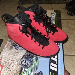 Retro Jordan 6 Toro