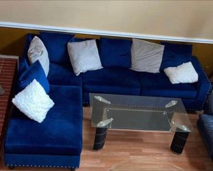 Sectional Only For Livingroom $350 THIS PRICE ONLY FOR TODAY PRICE! GOOD DEAL