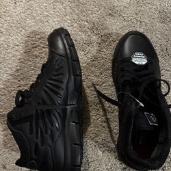 Skechers Women’s Work Shoes Size 7
