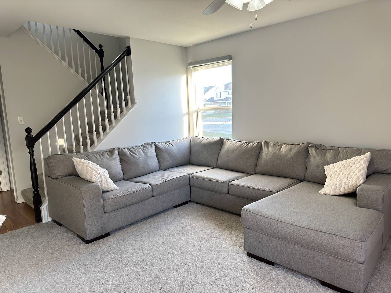 Sectional (sofa)