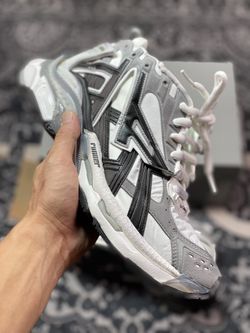 b.alenciaga runner