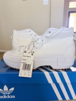 Adidas Boot Style Women’s 8.5