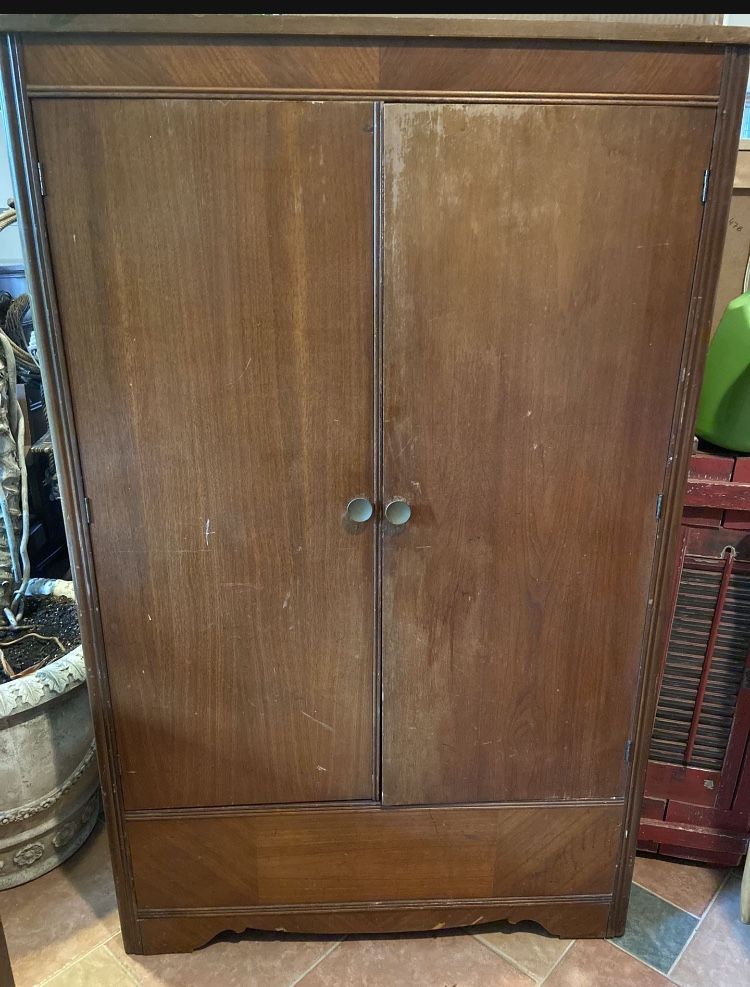 Beautiful Solid Cherry Wood  Broyhill Vintage Chest Closet