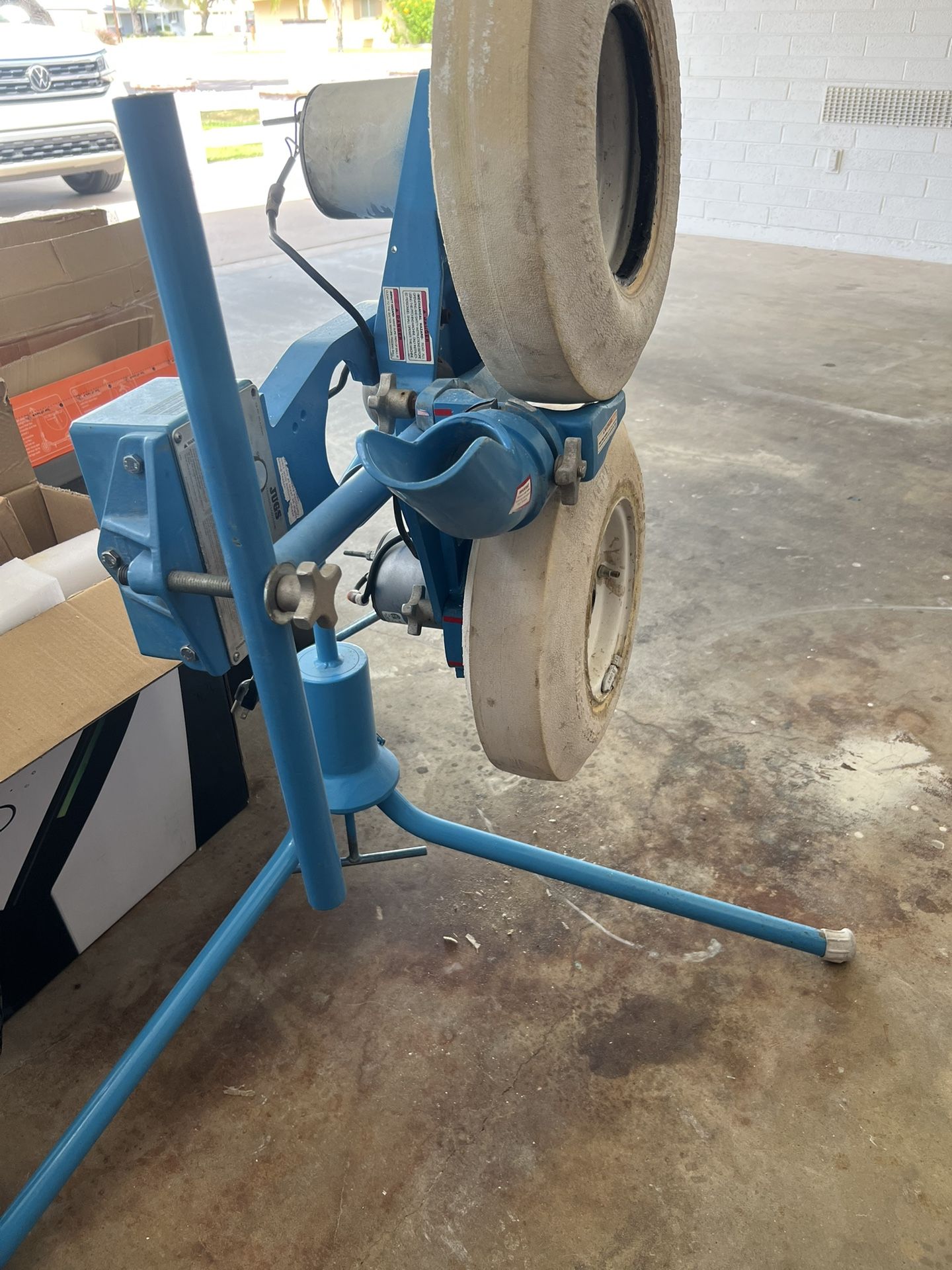 Jugs Pitching Machine