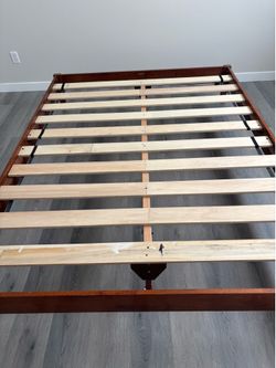 Platform bed Queen