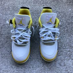 Air Jordan 4 WMNS "Vivid Sulfur"
