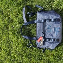 SUPREME 3AM CODURA NAVY TOTE BAG