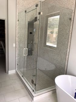Frameless shower 🚿 doors
