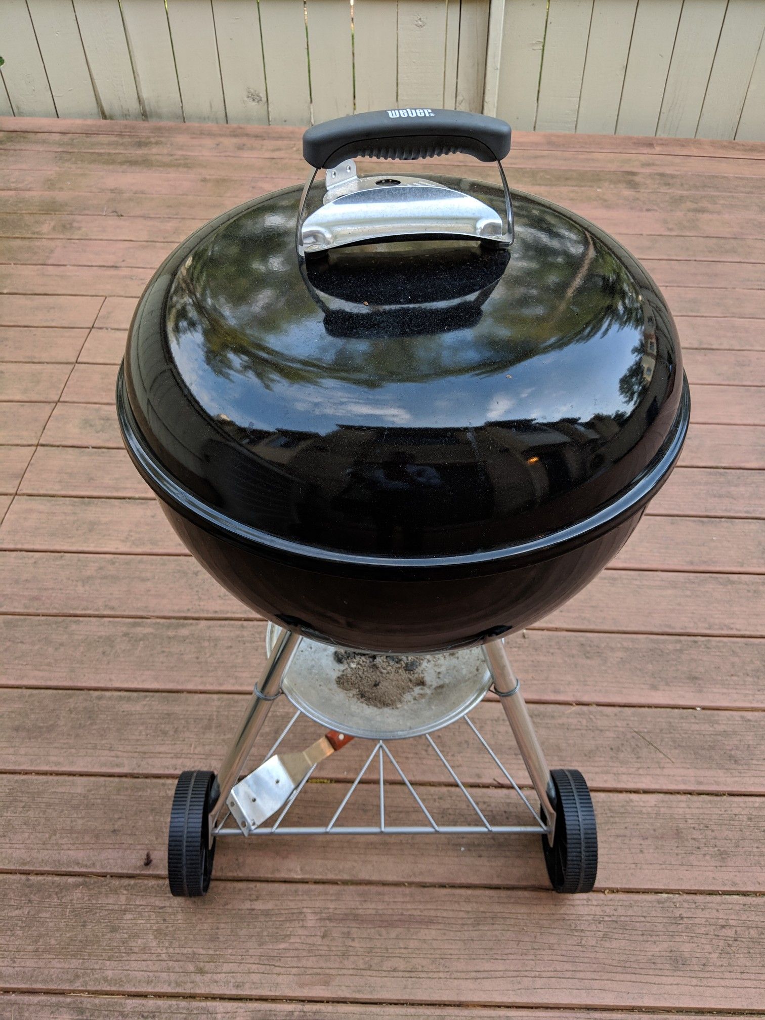 Weber charcoal grill 18 inch