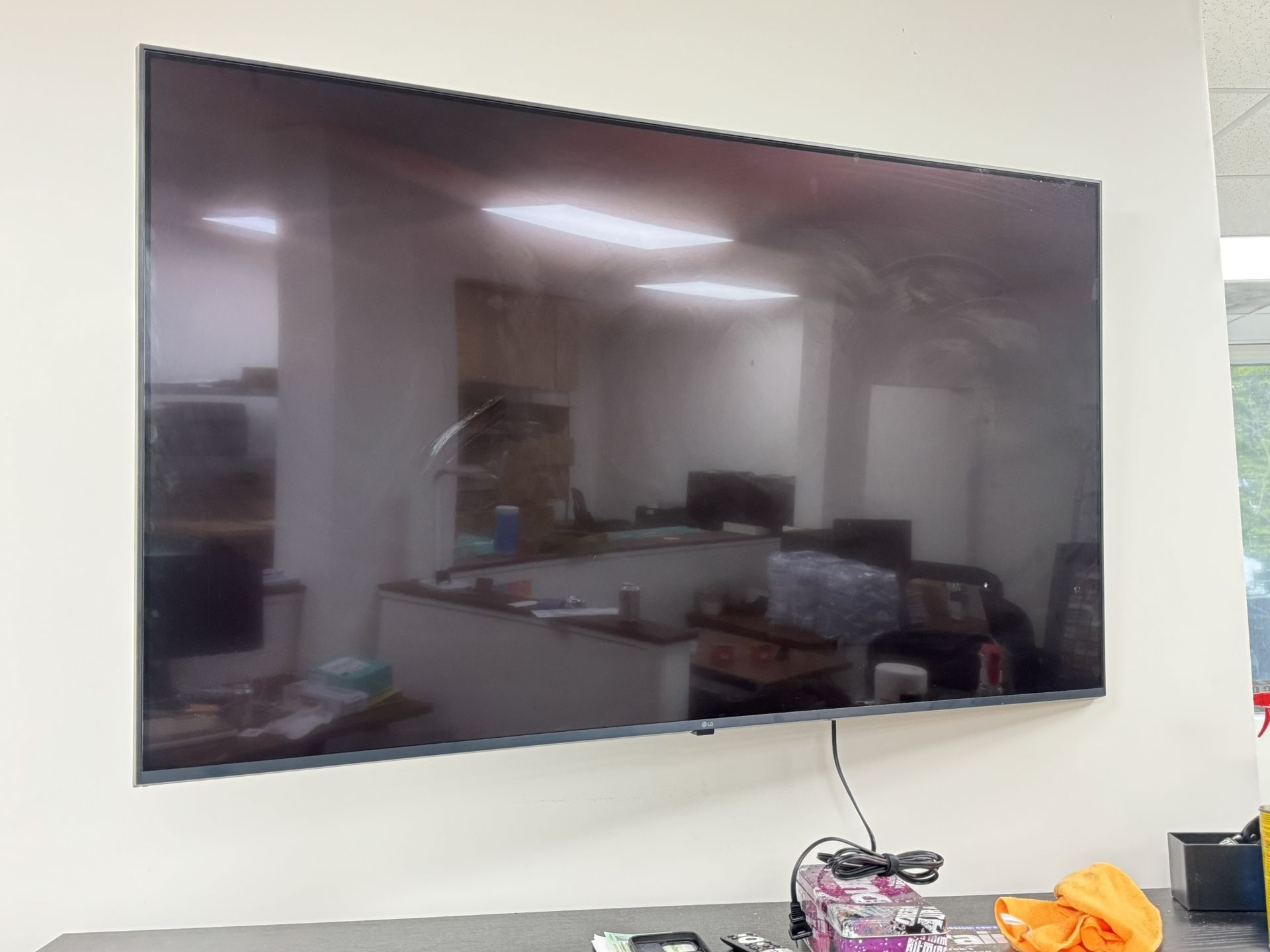 LG UP80 55” Tv