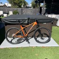 Trek Marlin 6 Mountain Bike – XL – Like New