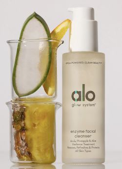 ALO Yoga Glow System Enzyme Facial Cleanser (Mini)