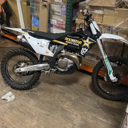 2022 Husqvarna 450 Limited Addition Only 400 Made 6 Hours On It