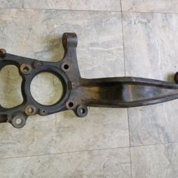Front Right Steering Knuckle Pulled Off a 2019 Ford F-150