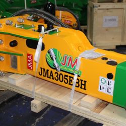 Mini Excavator Caterpillar CAT-305, JMA305BH Silence Hammer. It Fits with 4-5 Tons Machine.