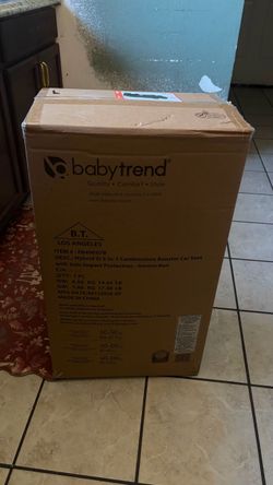 Silla para niño está total mente nueva