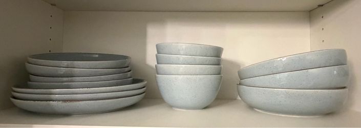 Vancasso Plates and Bowls Set 14 pieces