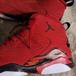 Boys Jordans Size 3.5 , Nike Airmax Size 3.5 25 Each In New Condition 