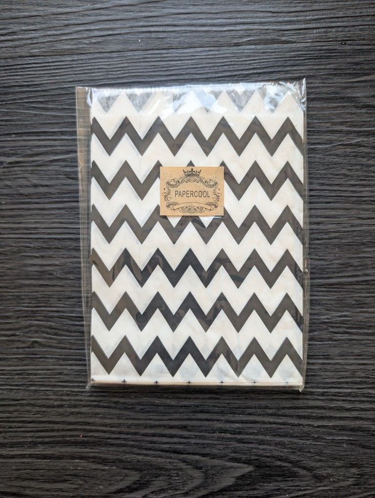 Gift Bags - 5"x7" - Set Of 25 - Black & White