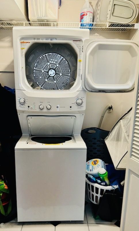 Washer/dryer Combo. GE